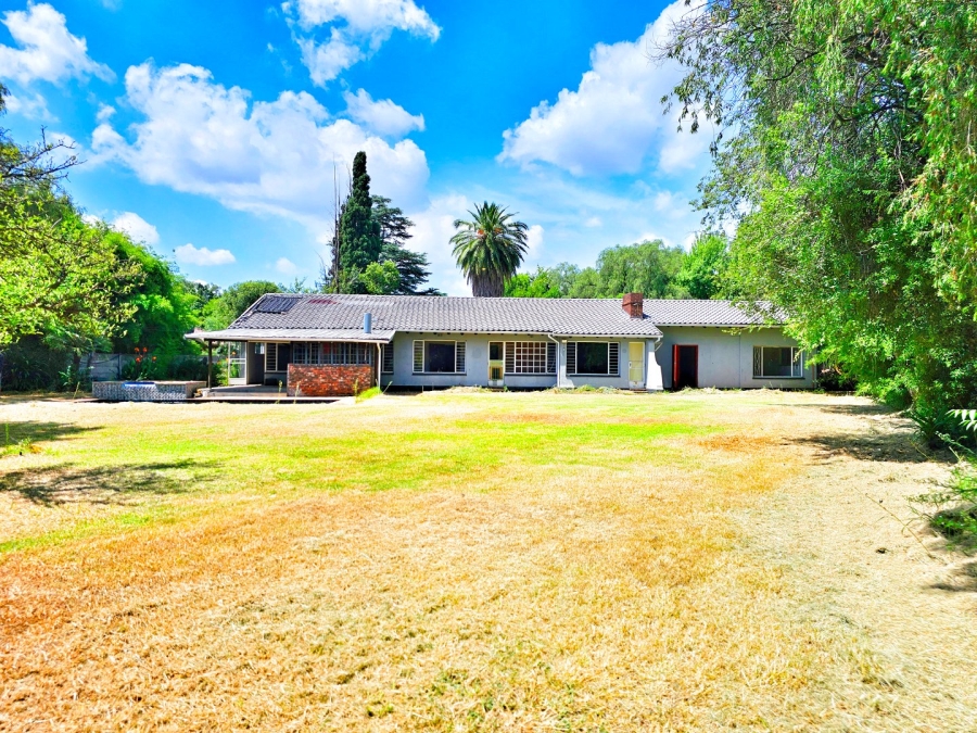 5 Bedroom Property for Sale in Vaalpark Free State